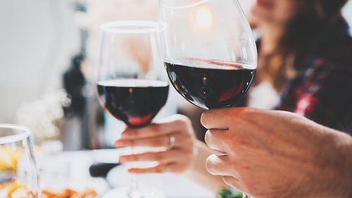 Debunking the Red Wine Health Myth: Expert Analysis